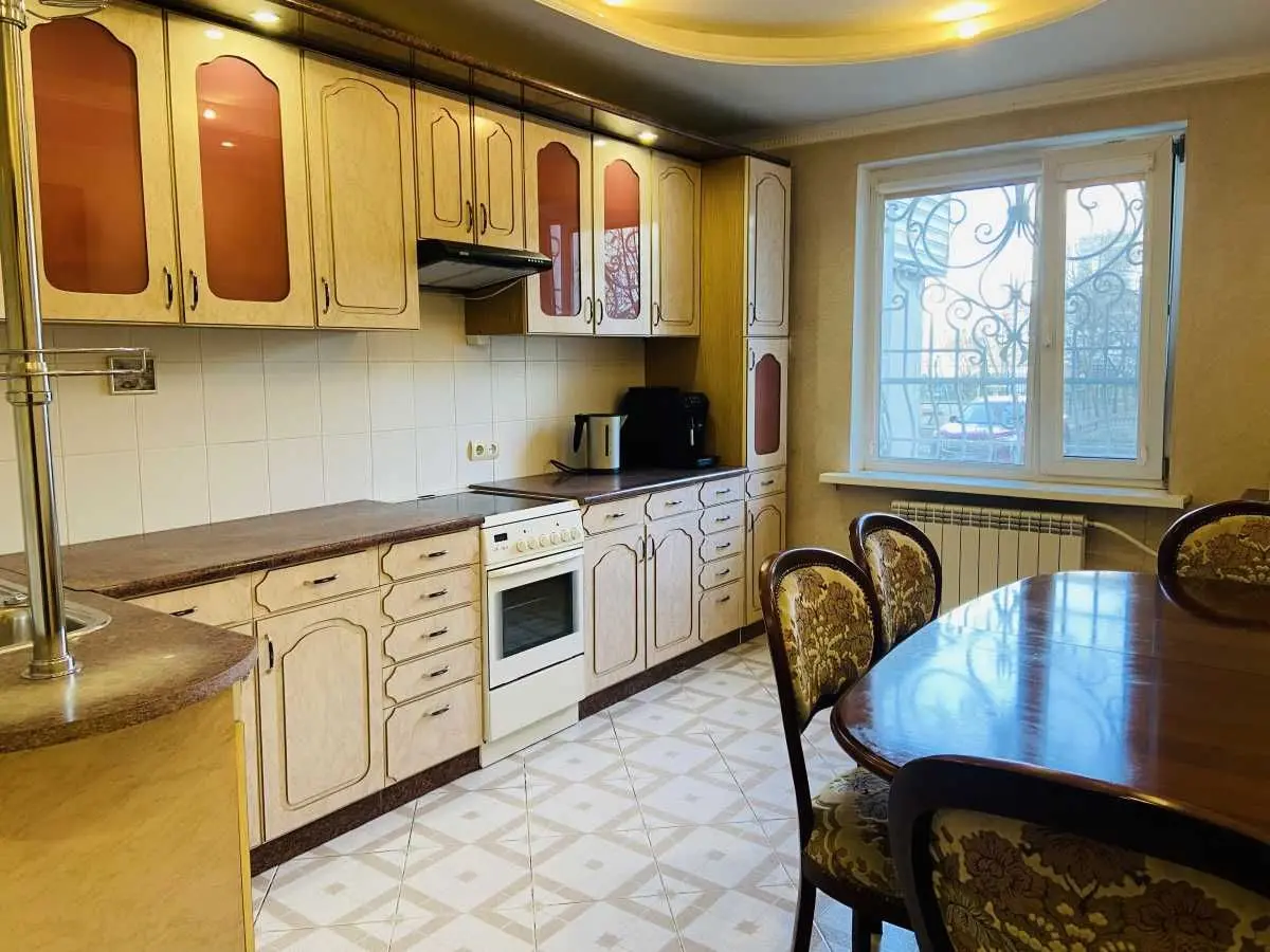 Фото Продаю 3 кімнатну квартиру, 104 кв. м, Бориса Гмирі вул. 9в Київ, ціна: 129500 USD, код 6766