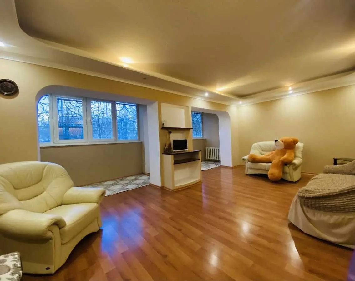 Фото Продаю 3 кімнатну квартиру, 104 кв. м, Бориса Гмирі вул. 9в Київ, ціна: 129500 USD, код 6766