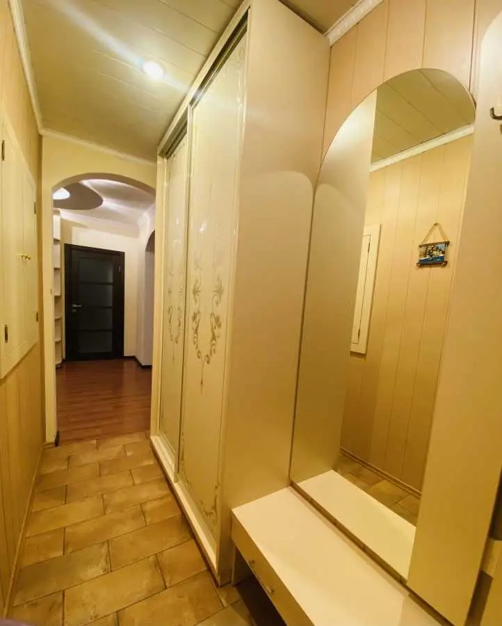 Фото Продаю 3 кімнатну квартиру, 104 кв. м, Бориса Гмирі вул. 9в Київ, ціна: 129500 USD, код 6766