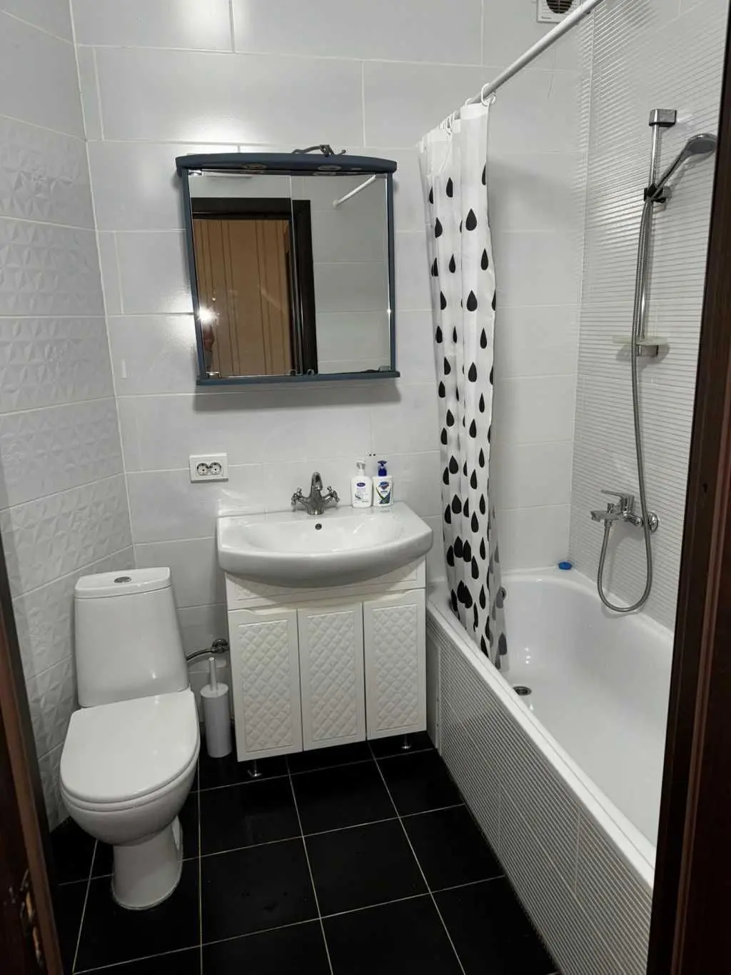 Фото Продаю 1 кімнатну квартиру, 43 кв. м, Лобачевського вул.  Київ, ціна: 47000 USD, код 6769