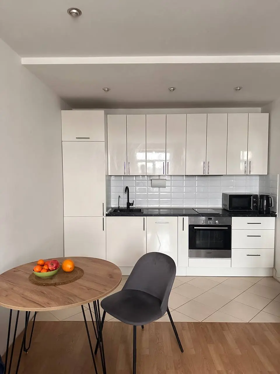 Фото Продаю 1 кімнатну квартиру, 44.3 кв. м, Центральна вул. 33в Буча, ціна: 59700 $, код 6774