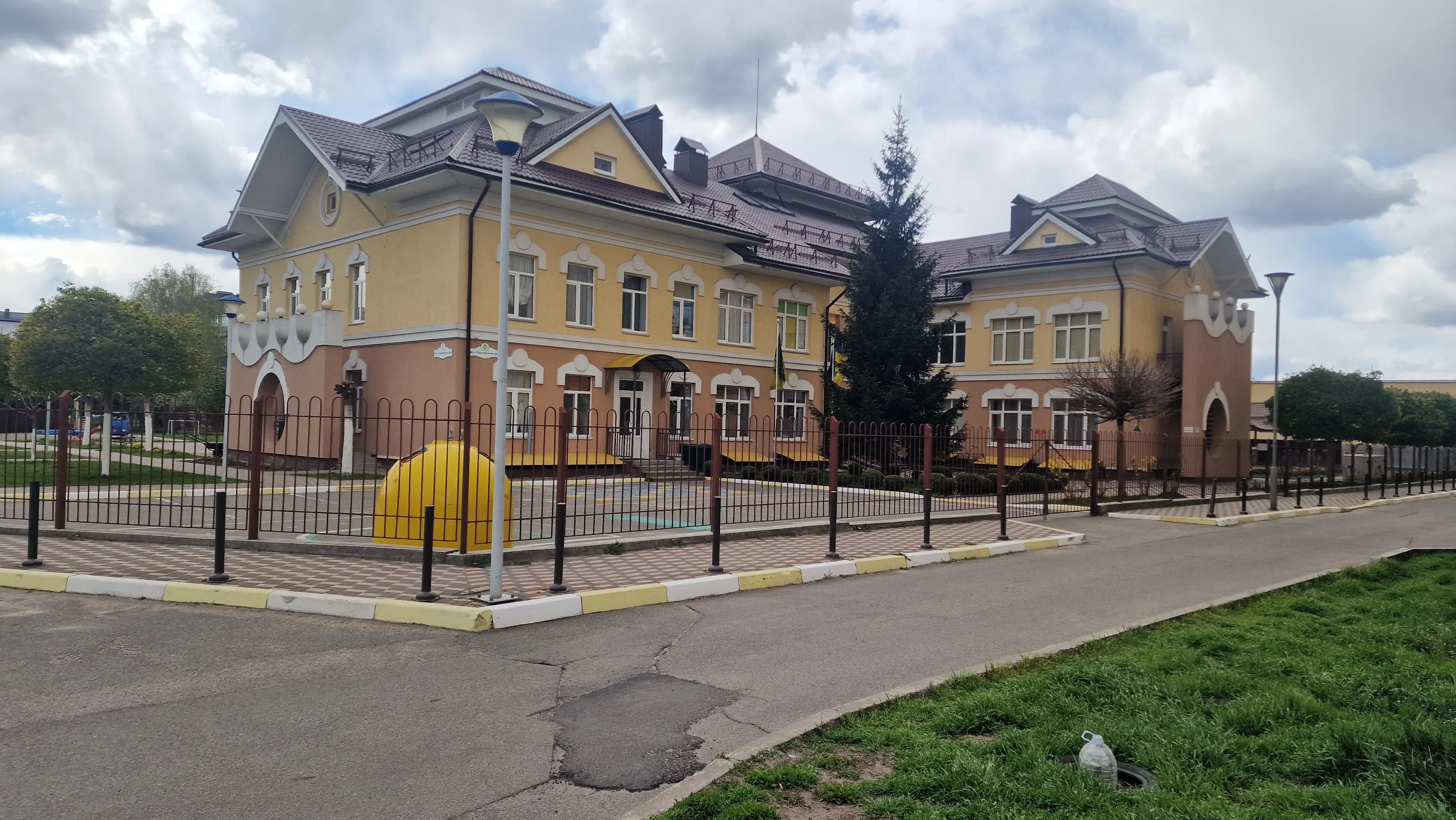 Фото Продаю 1 кімнатну квартиру, 44.3 кв. м, Центральна вул. 33в Буча, ціна: 59700 $, код 6774