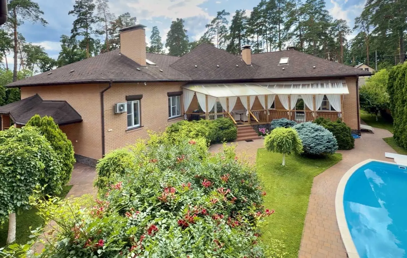 Фото Selling a house, 300 sq.m., Kyyevo-Myrotska Street  Bucha, price: 550000 USD, code 6777