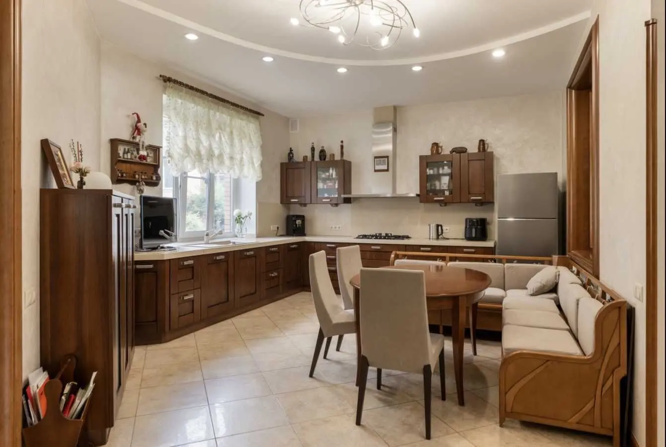 Фото Selling a house, 300 sq.m., Kyyevo-Myrotska Street  Bucha, price: 550000 USD, code 6777