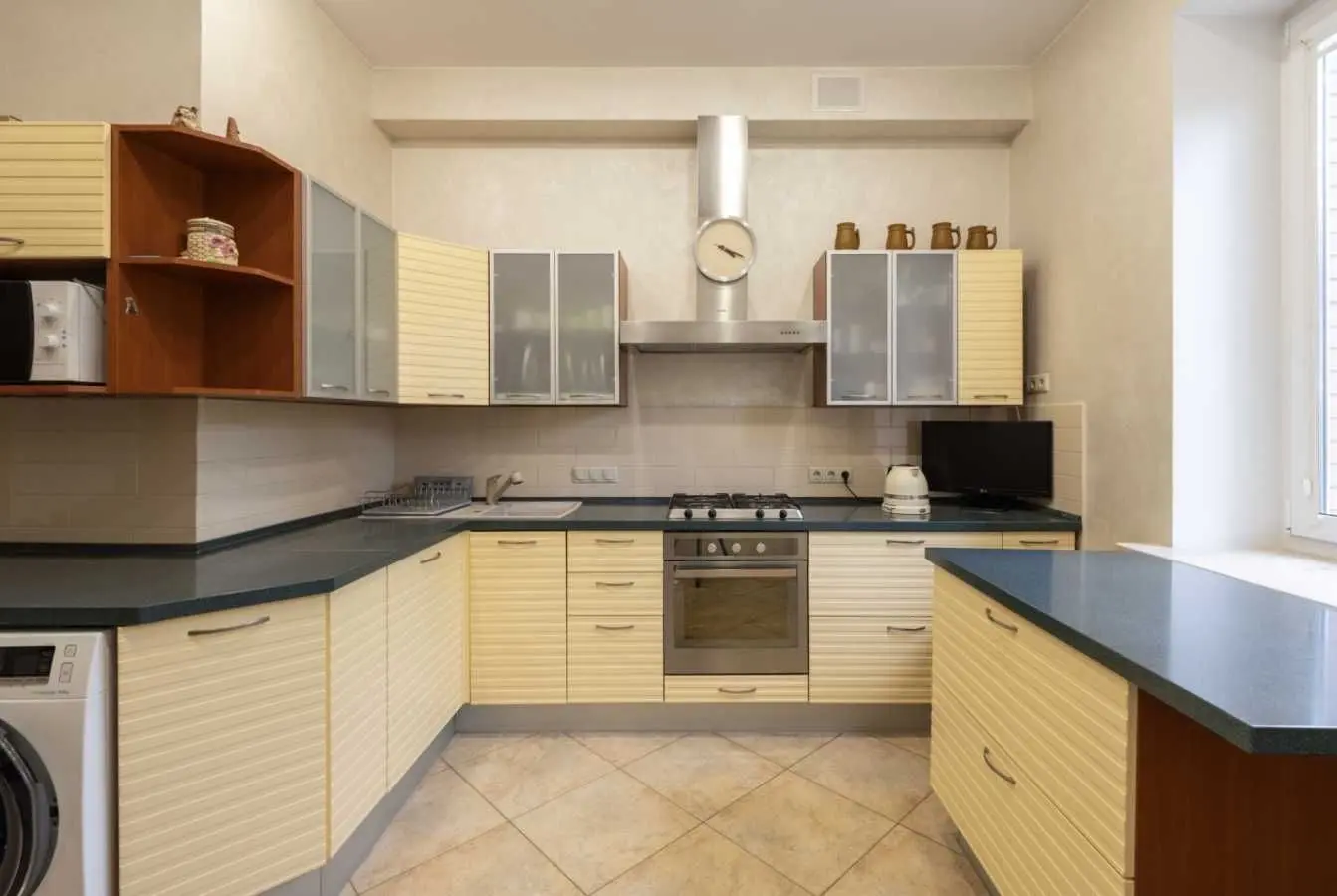 Фото Selling a house, 300 sq.m., Kyyevo-Myrotska Street  Bucha, price: 550000 USD, code 6777