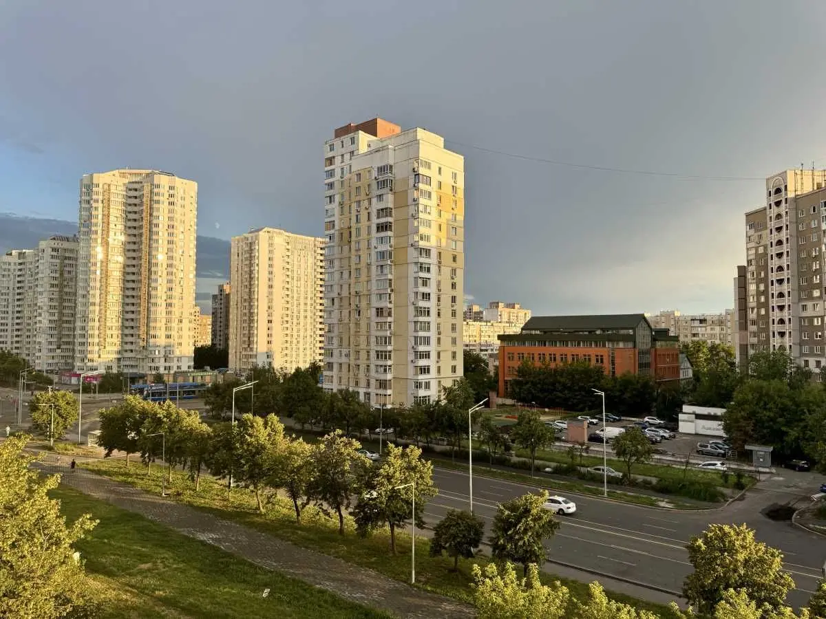 Фото Продаю 2 кімнатну квартиру, 54 кв. м, Харківське шосе 55 Київ, ціна: 63000 USD, код 6798
