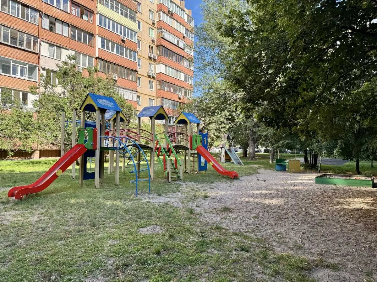 Фото Продаю 2 кімнатну квартиру, 54 кв. м, Харківське шосе 55 Київ, ціна: 63000 USD, код 6798