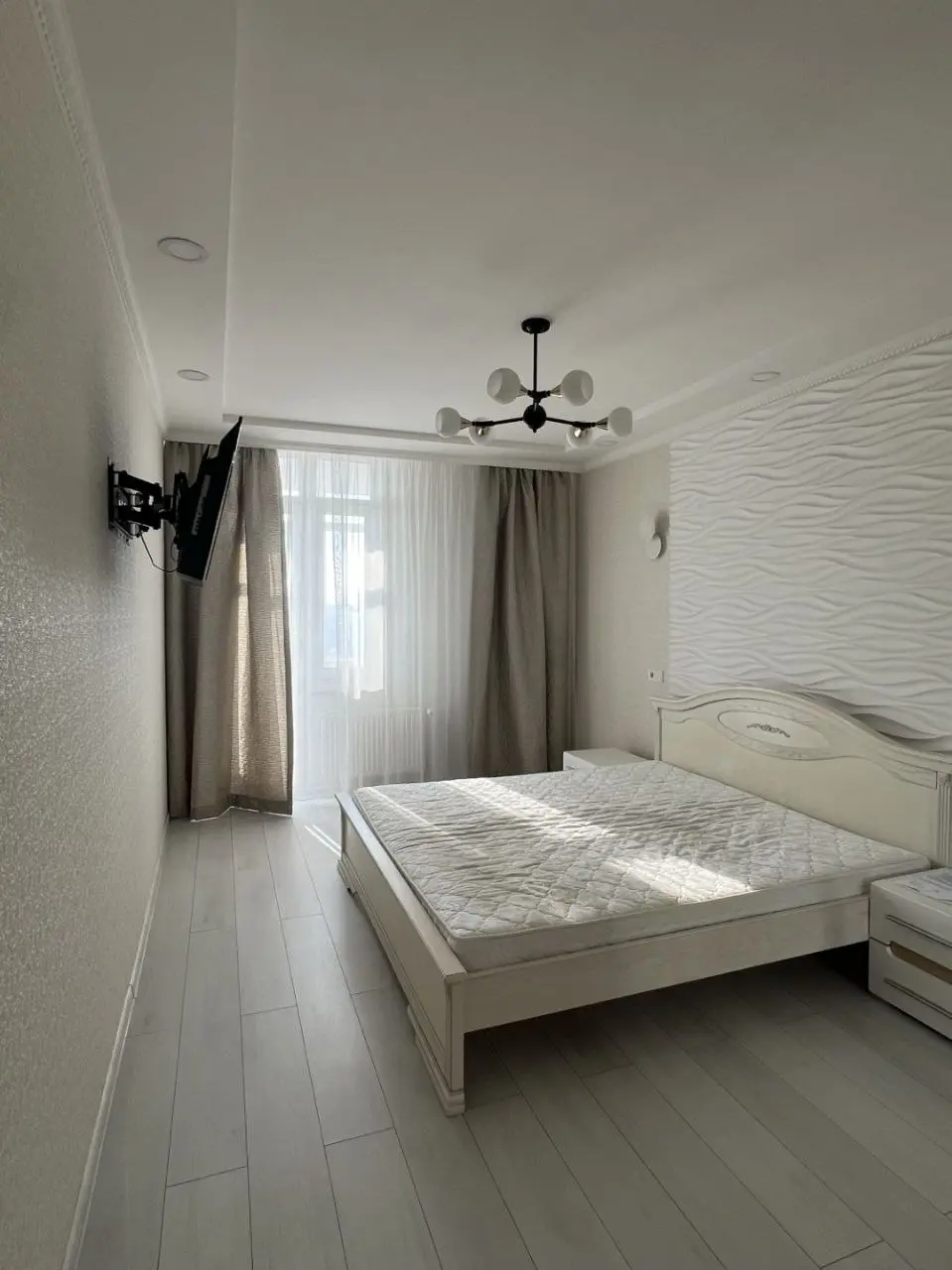 Фото Selling a 1-room apartment, 45 sq.m., Zhabotynskoho Street 56а Odesa, price: 65000 $, code 6801