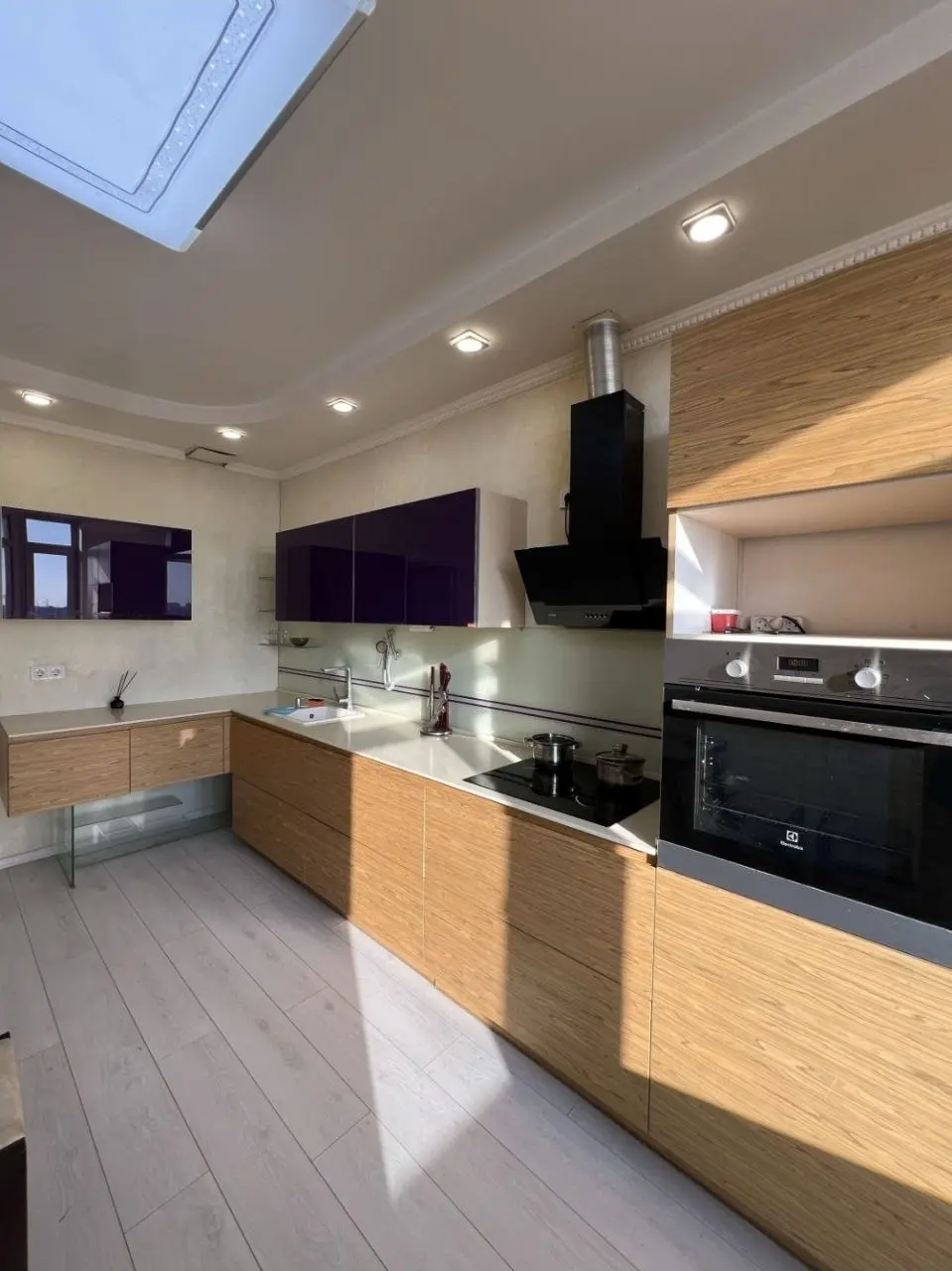 Фото Selling a 1-room apartment, 45 sq.m., Zhabotynskoho Street 56а Odesa, price: 65000 $, code 6801