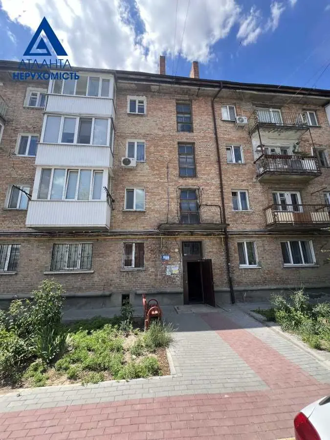 Фото Selling a 3-room apartment, 55 sq.m., Prezydenta Hrushevskoho Avenue 8 Lutsk, price: 65000 USD, code 6804