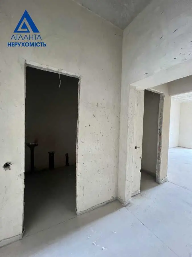 Фото Selling a 2-room apartment, 65 sq.m., Yarovytsia Street  Lutsk, price: 88000 USD, code 6805
