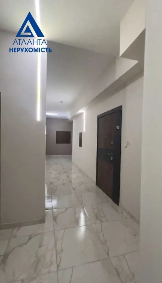 Фото Selling a 2-room apartment, 65 sq.m., Yarovytsia Street  Lutsk, price: 88000 USD, code 6805