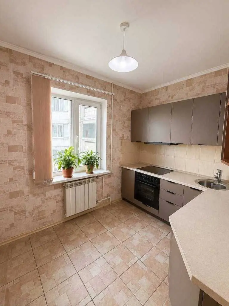 Фото Продаю 3 кімнатну квартиру, 74.8 кв. м, Ревуцького вул. 44 Київ, ціна: 89000 USD, код 6807