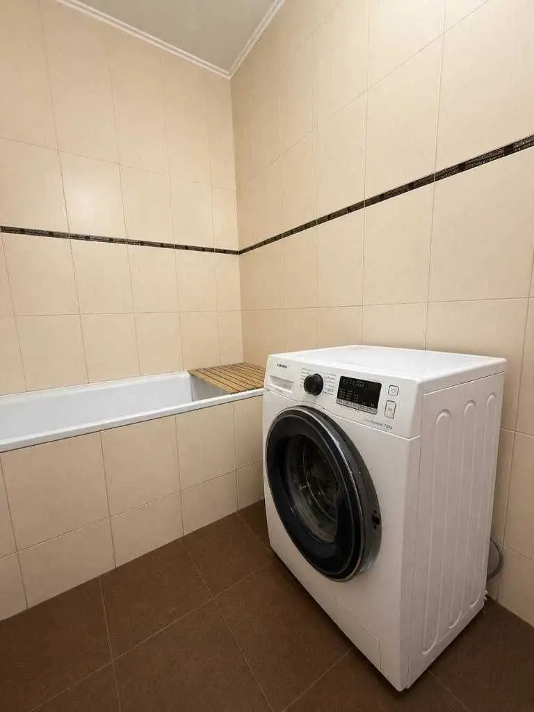 Фото Продаю 3 кімнатну квартиру, 74.8 кв. м, Ревуцького вул. 44 Київ, ціна: 89000 USD, код 6807
