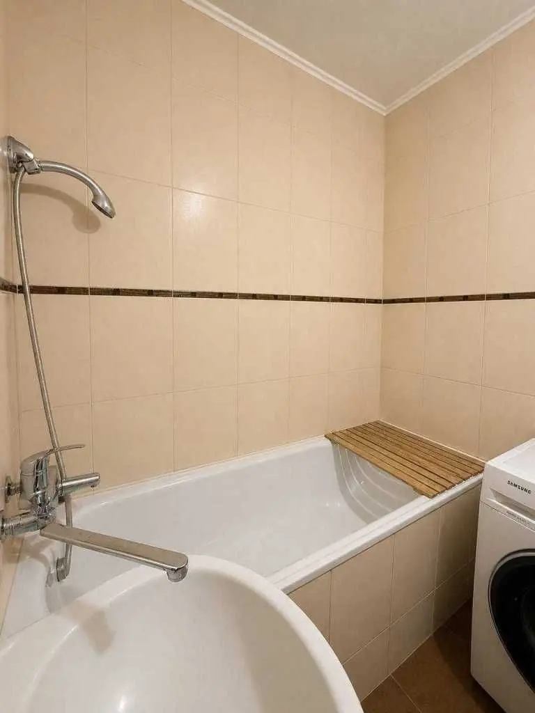 Фото Продаю 3 кімнатну квартиру, 74.8 кв. м, Ревуцького вул. 44 Київ, ціна: 89000 USD, код 6807