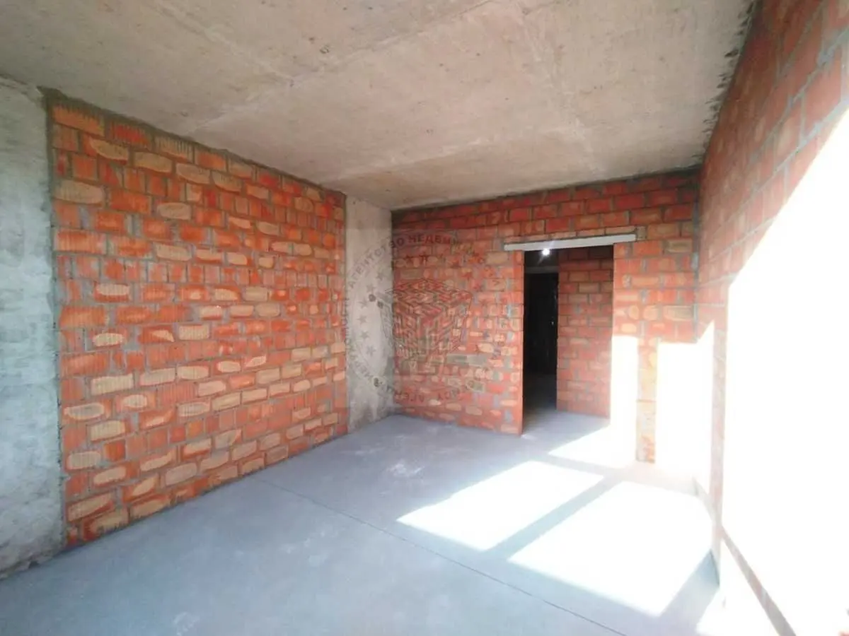 Фото Продаю 1 кімнатну квартиру, 46 кв. м, Живописна вул.  Київ, ціна: 72800 USD, код 6809