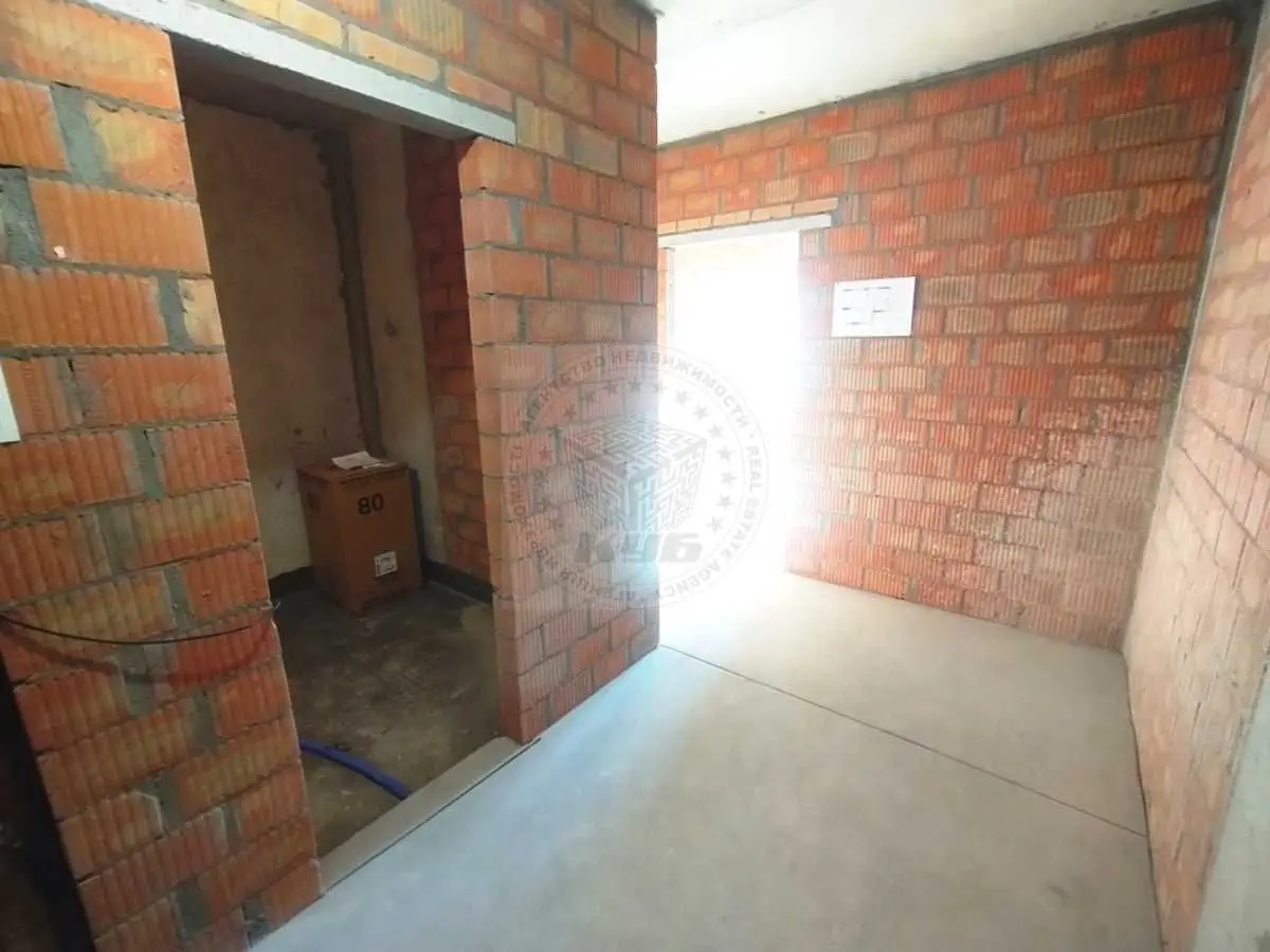 Фото Продаю 1 кімнатну квартиру, 46 кв. м, Живописна вул.  Київ, ціна: 72800 USD, код 6809