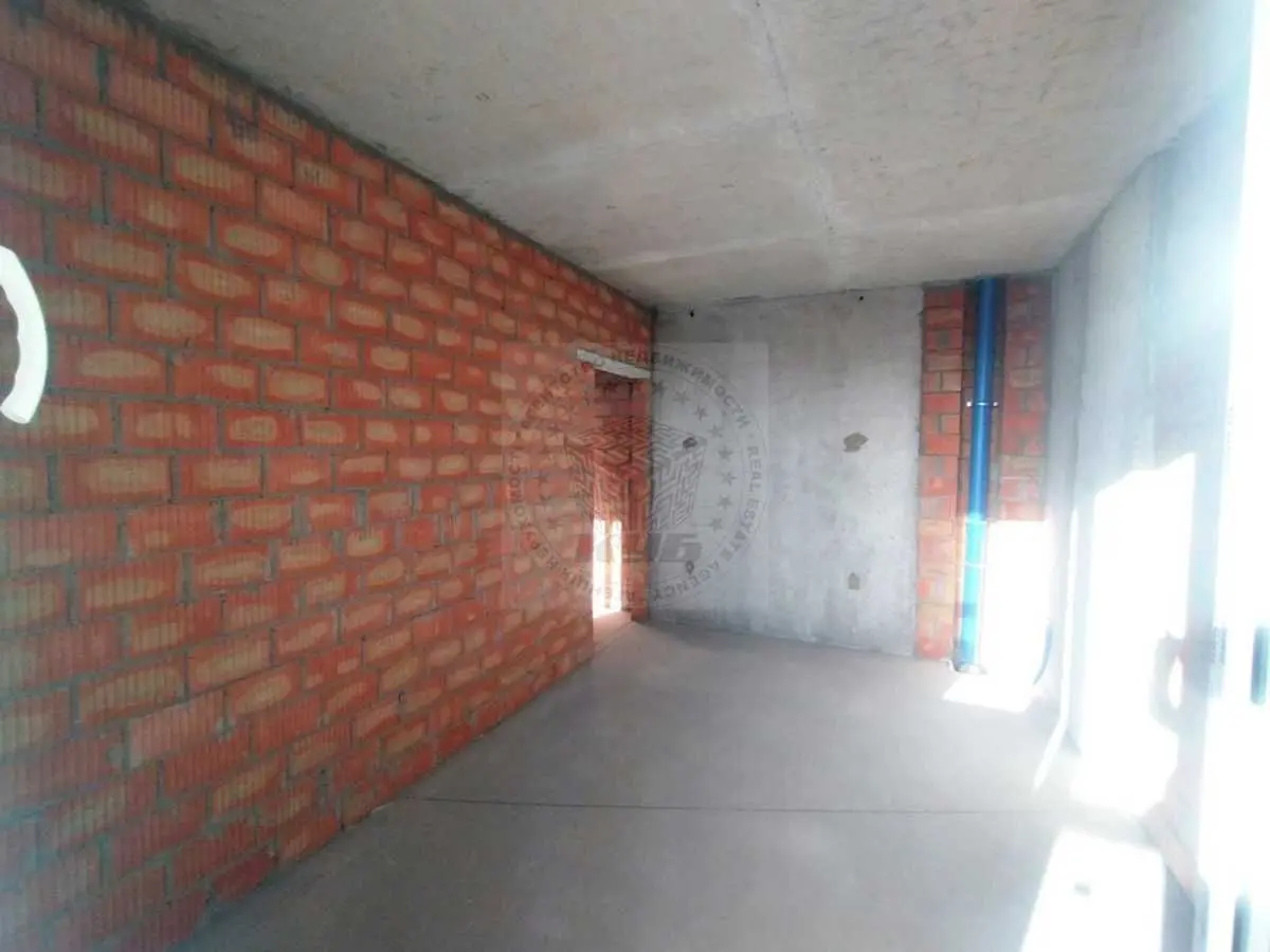 Фото Продаю 1 кімнатну квартиру, 46 кв. м, Живописна вул.  Київ, ціна: 72800 USD, код 6809