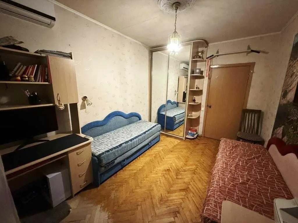 Фото Продаю 2 кімнатну квартиру, 51.7 кв. м, Героїв Дніпра вул. 19 Київ, ціна: 82500 USD, код 6811