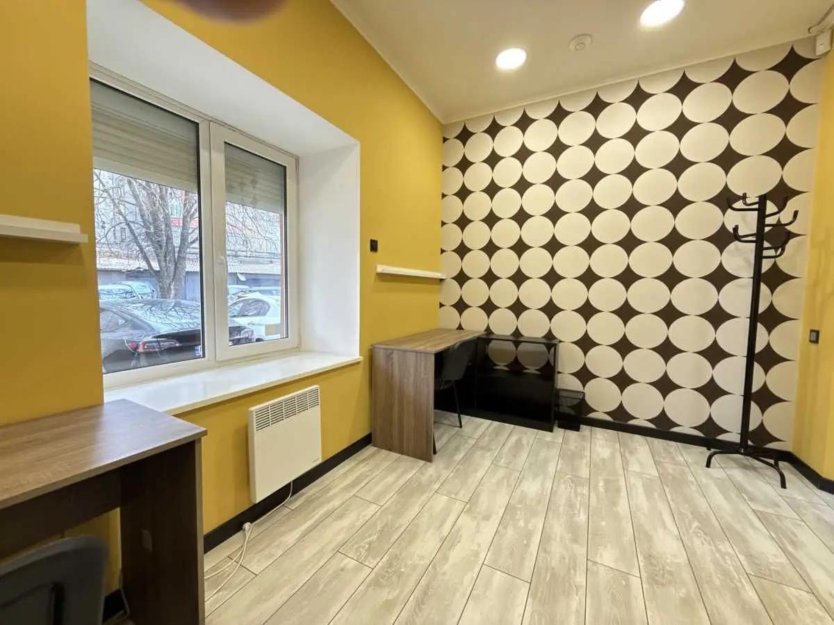 Фото Rent an office, Observatorna Street  Kyiv for long-term rent, price: 14 USD, code 6818