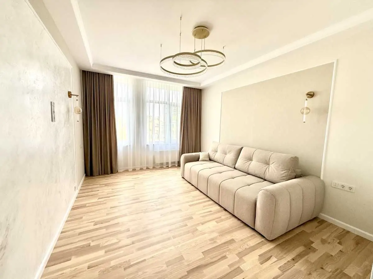 Фото Selling a 2-room apartment, 64 sq.m., Viacheslava Chornovola Street  Brovary, price: 149000 USD, code 6823