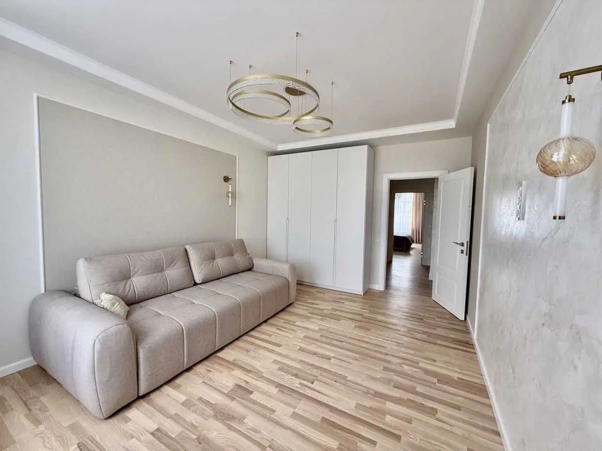 Фото Selling a 2-room apartment, 64 sq.m., Viacheslava Chornovola Street  Brovary, price: 149000 USD, code 6823