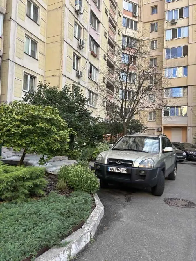 Фото Selling a 1-room apartment, 46 sq.m., Mykhaila Derehusa Street  Kyiv, price: 65000 USD, code 6824