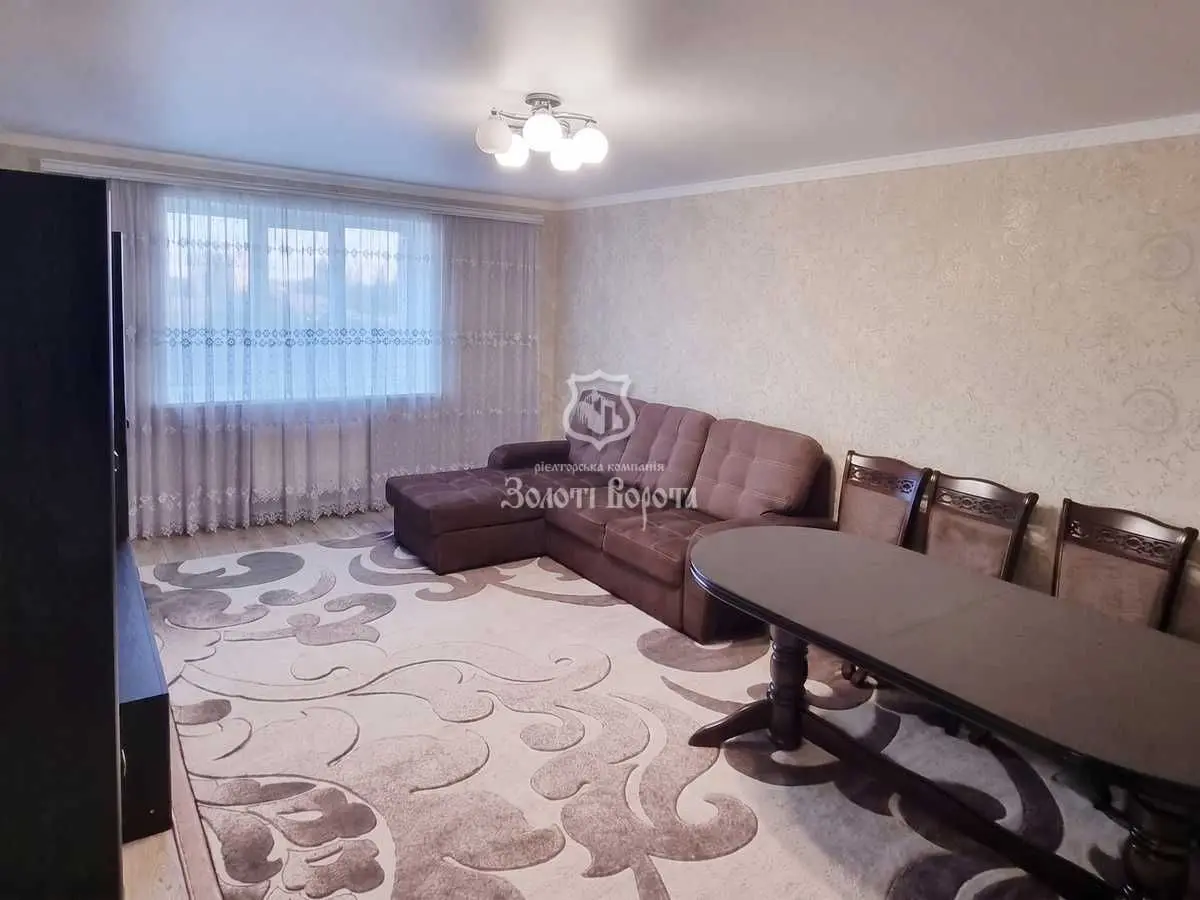 Фото Продаю 2 кімнатну квартиру, 72.7 кв. м, Вокзальна вул.  Глеваха, ціна: 86000 USD, код 6829