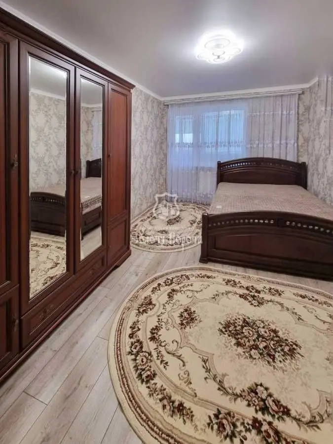 Фото Продаю 2 кімнатну квартиру, 72.7 кв. м, Вокзальна вул.  Глеваха, ціна: 86000 USD, код 6829