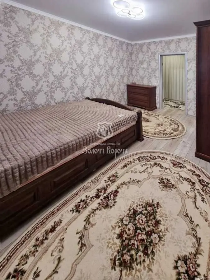 Фото Продаю 2 кімнатну квартиру, 72.7 кв. м, Вокзальна вул.  Глеваха, ціна: 86000 USD, код 6829