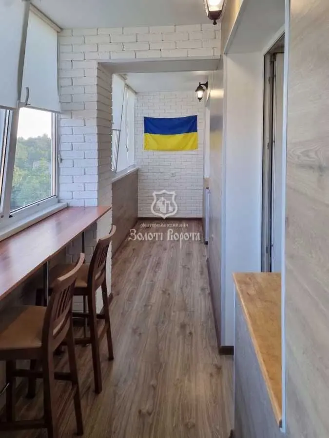 Фото Продаю 2 кімнатну квартиру, 72.7 кв. м, Вокзальна вул.  Глеваха, ціна: 86000 USD, код 6829