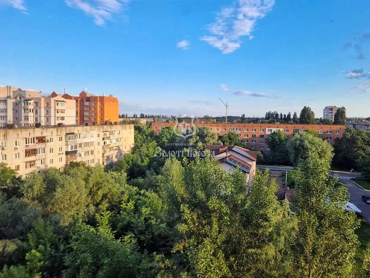 Фото Продаю 2 кімнатну квартиру, 72.7 кв. м, Вокзальна вул.  Глеваха, ціна: 86000 USD, код 6829