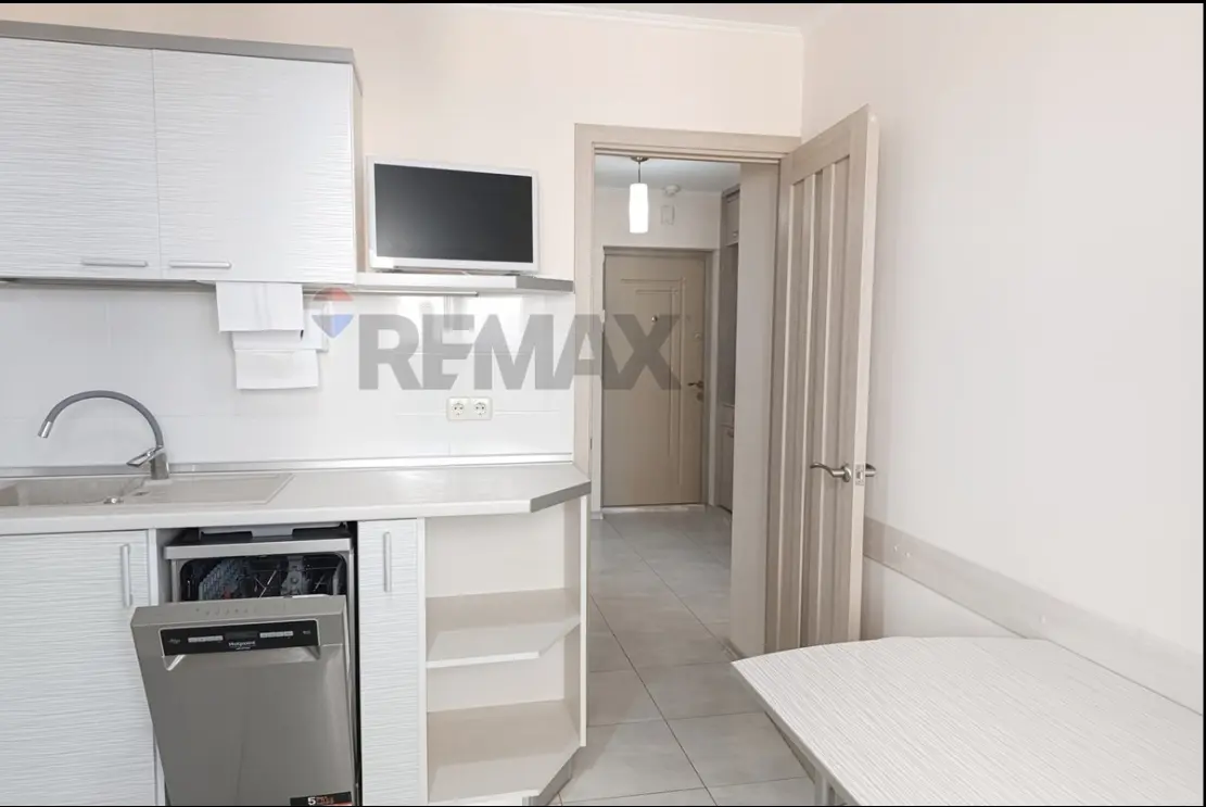 Фото Selling a 1-room apartment, 42 sq.m., Symona Petliury Street (Cherniakhovskoho Street) 36 Brovary, price: 58000 $, code 6831