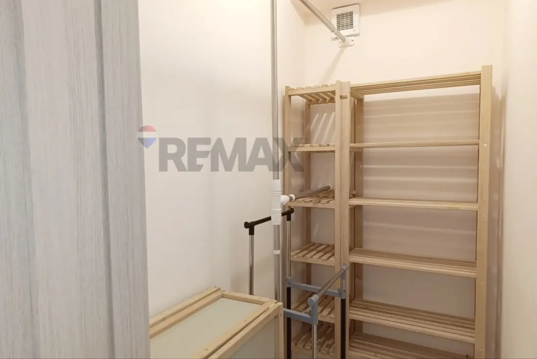 Фото Selling a 1-room apartment, 42 sq.m., Symona Petliury Street (Cherniakhovskoho Street) 36 Brovary, price: 58000 $, code 6831