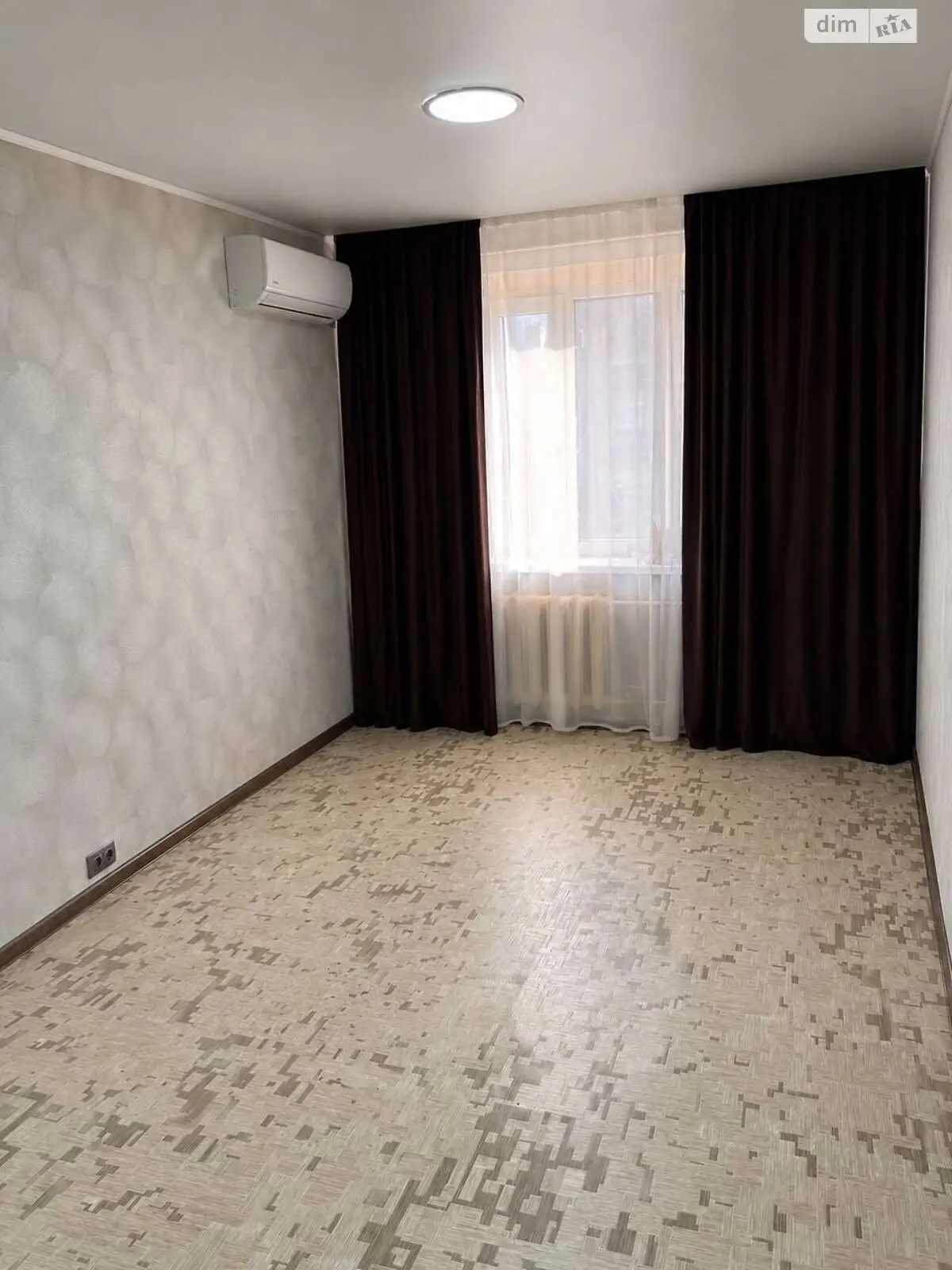 Фото Продаю 1 кімнатну квартиру, 30 кв. м, Тампере вул. 12а Київ, ціна: 37000 $, код 6856