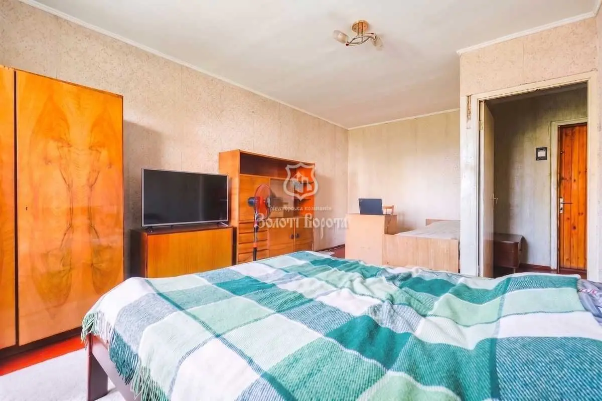 Фото Продаю 1 кімнатну квартиру, 34.8 кв. м, Новокостянтинівська вул. 2а Київ, ціна: 33000 USD, код 6859
