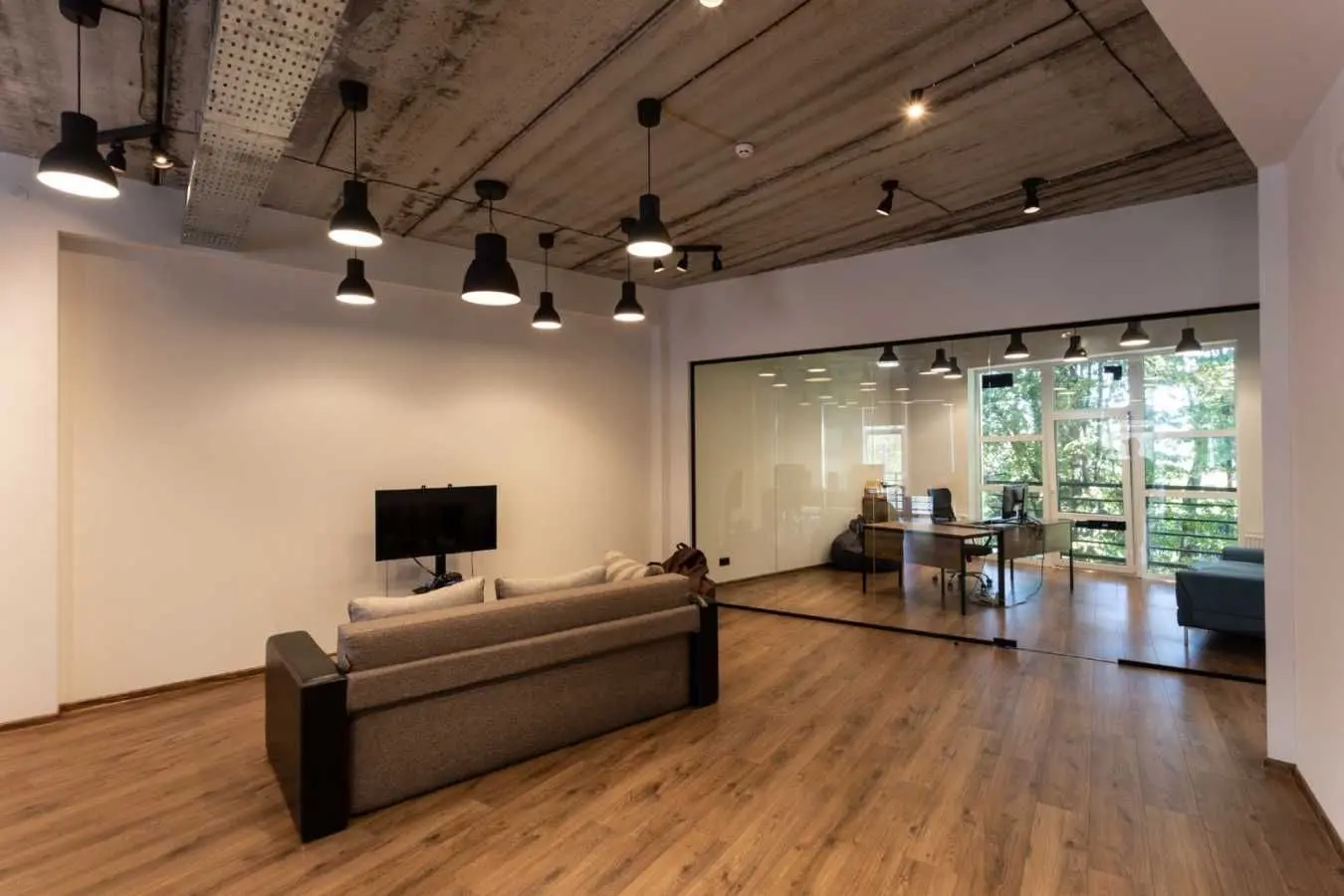 Фото Rent an office, Vasylkivska Street  Kyiv for long-term rent, price: 500 UAH, code 6863
