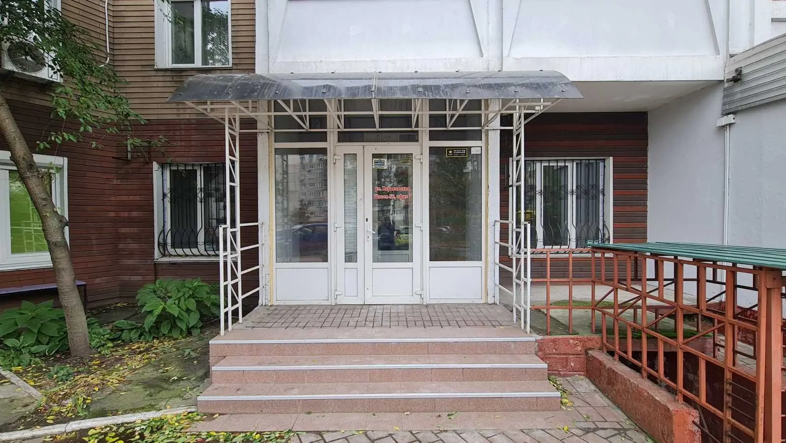 Фото Арендовать торговую площадь, Харьковское шоссе 56 Киев в долгосрочную аренду, цена: 70000 UAH, код 6870