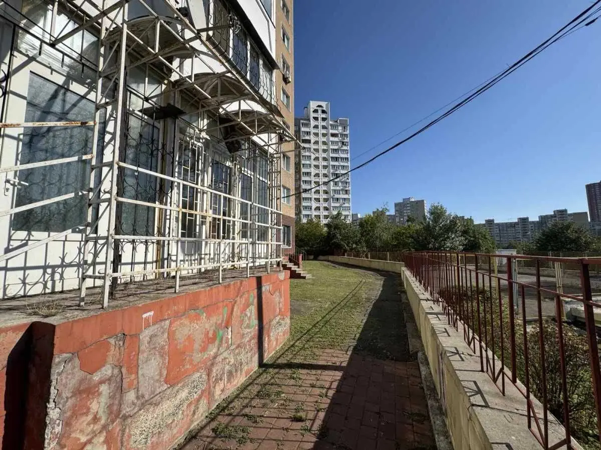 Фото Продаю комерційну нерухомість, 160 кв. м, Харківське шосе 56 Київ, ціна: 190000 USD, код 6871