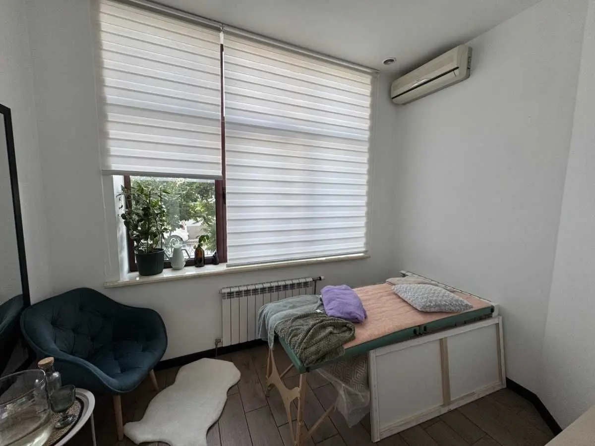 Фото Selling commercial property, 203 sq.m., Kniazhyi Zaton Street 21 Kyiv, price: 420000 USD, code 6875