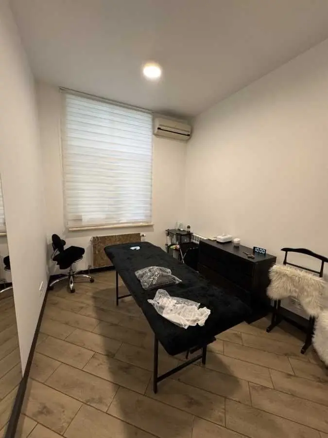 Фото Selling commercial property, 203 sq.m., Kniazhyi Zaton Street 21 Kyiv, price: 420000 USD, code 6875