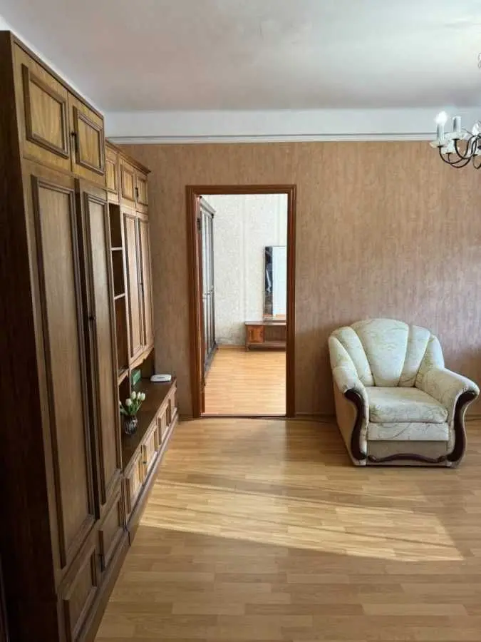 Фото Selling a 2-room apartment, 45 sq.m., Budivelnykiv Street 14 Kyiv, price: 50000 USD, code 6895