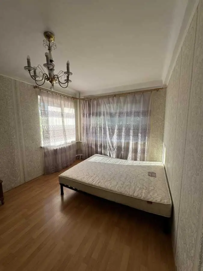 Фото Selling a 2-room apartment, 45 sq.m., Budivelnykiv Street 14 Kyiv, price: 50000 USD, code 6895