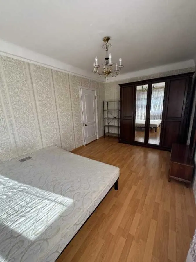 Фото Selling a 2-room apartment, 45 sq.m., Budivelnykiv Street 14 Kyiv, price: 50000 USD, code 6895