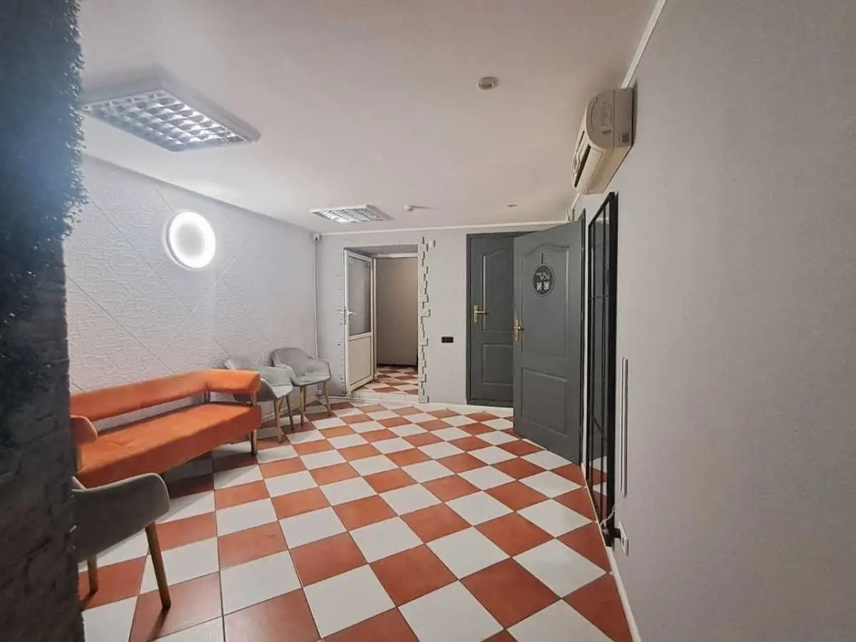 Фото Продаю офіс, 153 кв. м, Прорізна вул. 9 Київ, ціна: 185000 EUR, код 6903