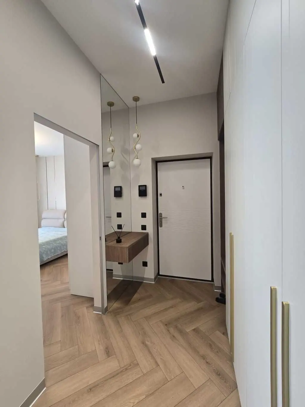 Фото Selling a 2-room apartment, 65 sq.m., Metrolohichna Street  Kyiv, price: 165000 USD, code 6905