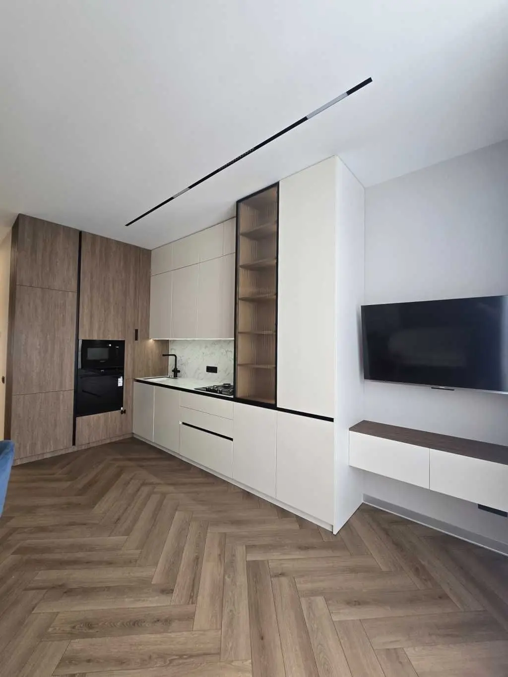 Фото Selling a 2-room apartment, 65 sq.m., Metrolohichna Street  Kyiv, price: 165000 USD, code 6905