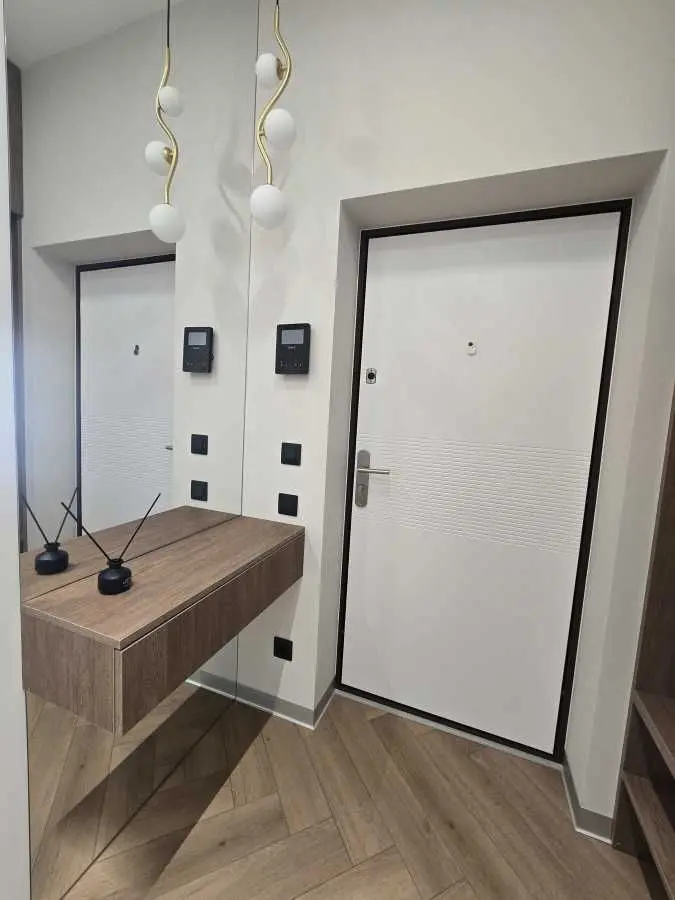 Фото Selling a 2-room apartment, 65 sq.m., Metrolohichna Street  Kyiv, price: 165000 USD, code 6905