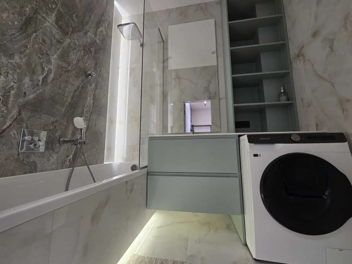 Фото Selling a 2-room apartment, 65 sq.m., Metrolohichna Street  Kyiv, price: 165000 USD, code 6905