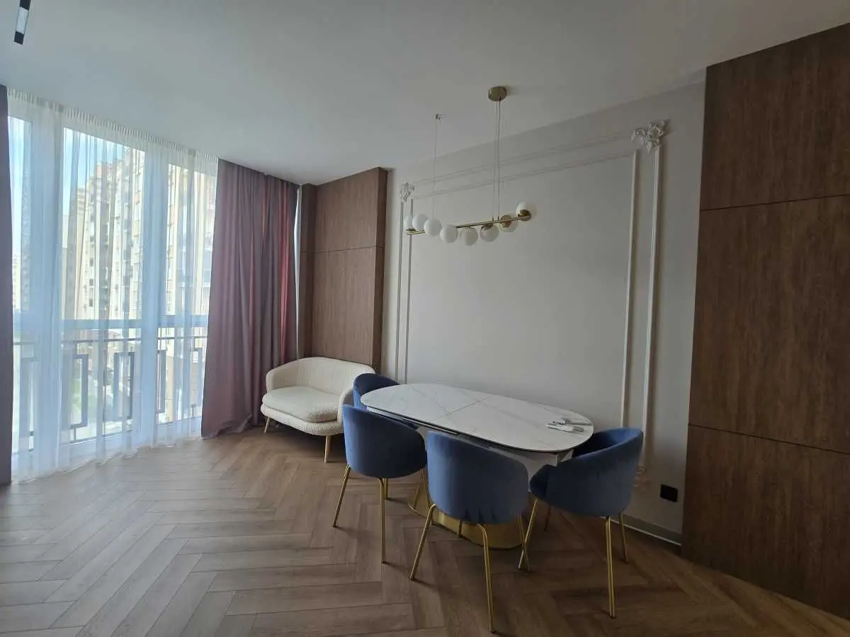 Фото Selling a 2-room apartment, 65 sq.m., Metrolohichna Street  Kyiv, price: 165000 USD, code 6905